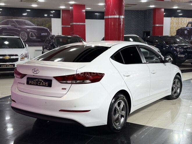 Hyundai Avante 2015, 157,000 km - 1.6 л - Bakı