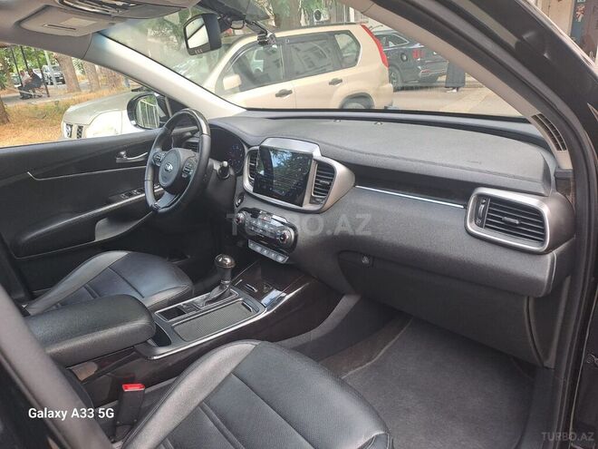 Kia Sorento-11