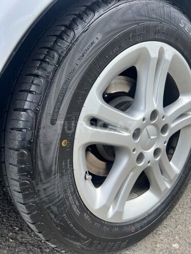 Mercedes E 220 d 2006, 329,000 km - 2.2 l - Bakı