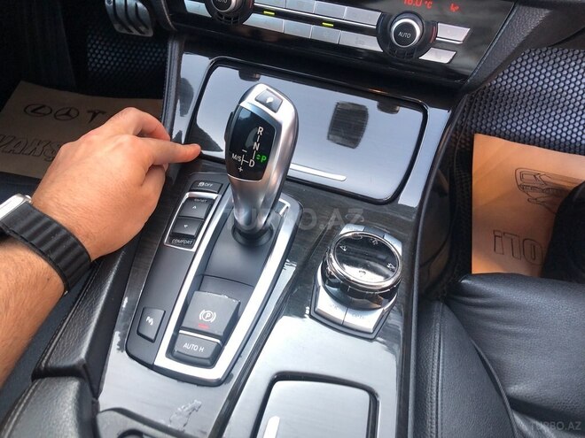 BMW 528 2011, 278,000 km - 2.0 л - Bakı