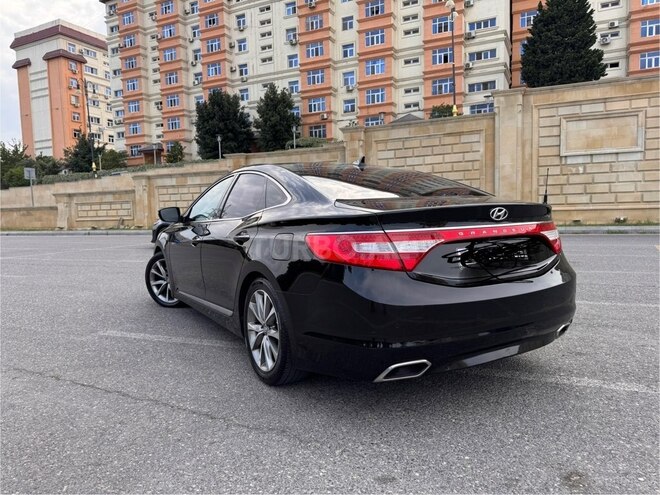 Hyundai Grandeur 2015, 103,500 km - 2.2 л - Bakı