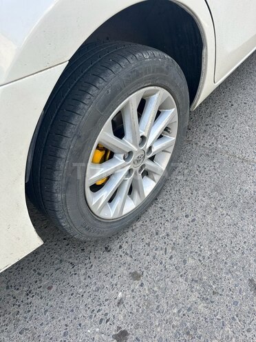 Toyota Corolla 2013, 201,800 km - 1.6 l - Masallı