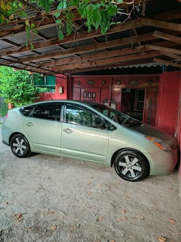 Toyota Prius-3