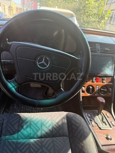 Mercedes C 220 d 1995, 250,000 km - 2.2 л - Bakı