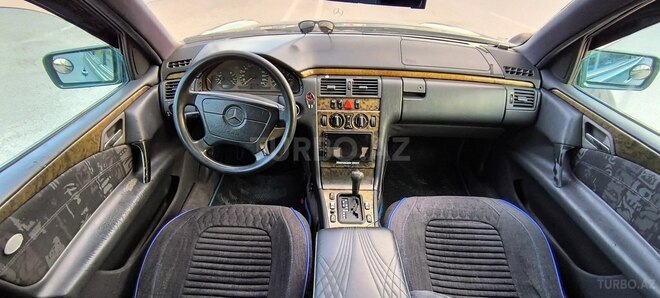 Mercedes E 230 1997, 250,000 km - 2.3 l - Sumqayıt