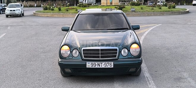 Mercedes E 230 1997, 250,000 km - 2.3 l - Sumqayıt