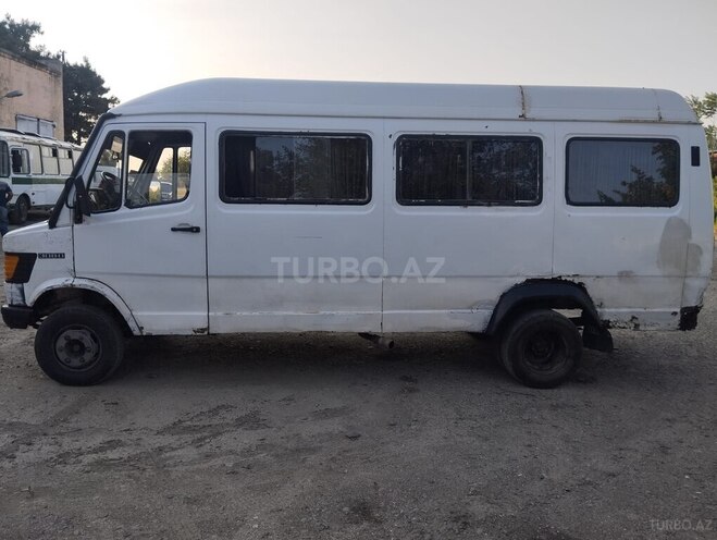 Mercedes 609 D 1986, 400,000 km - 3.9 л - Neftçala