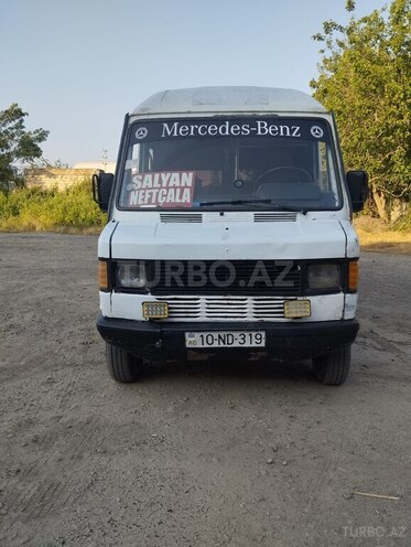 Mercedes 609 D 1986, 400,000 km - 3.9 л - Neftçala
