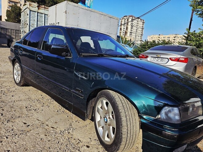 BMW 320-2
