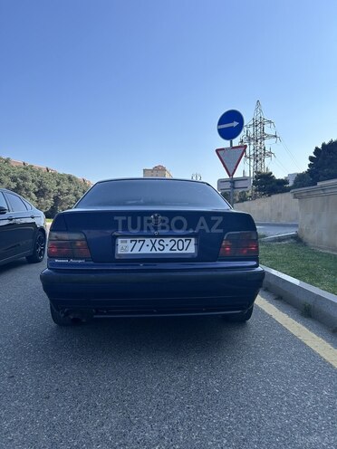 BMW 320-4