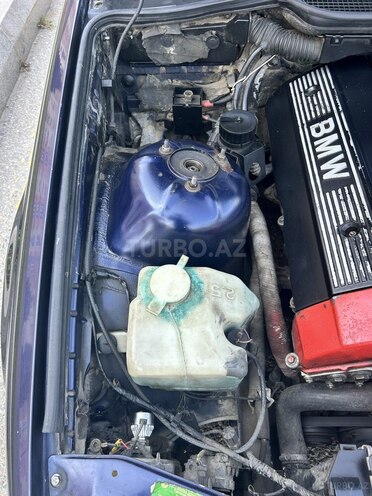 BMW 320-8