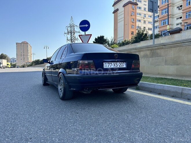 BMW 320-6