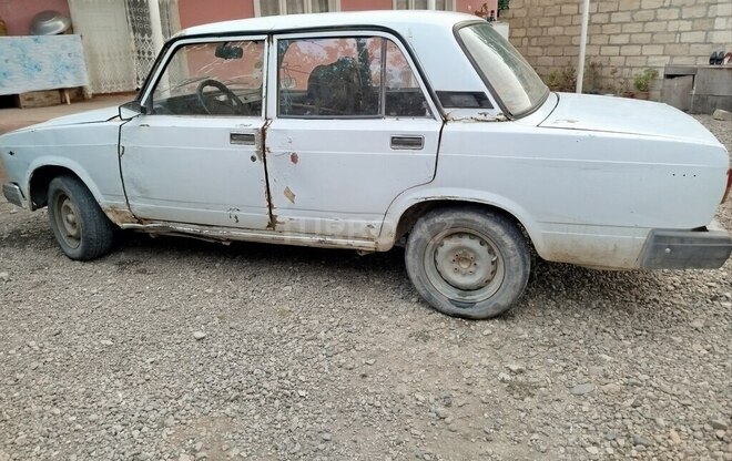 LADA (VAZ) 2105 1989, 90,000 km - 1.3 l - Tovuz