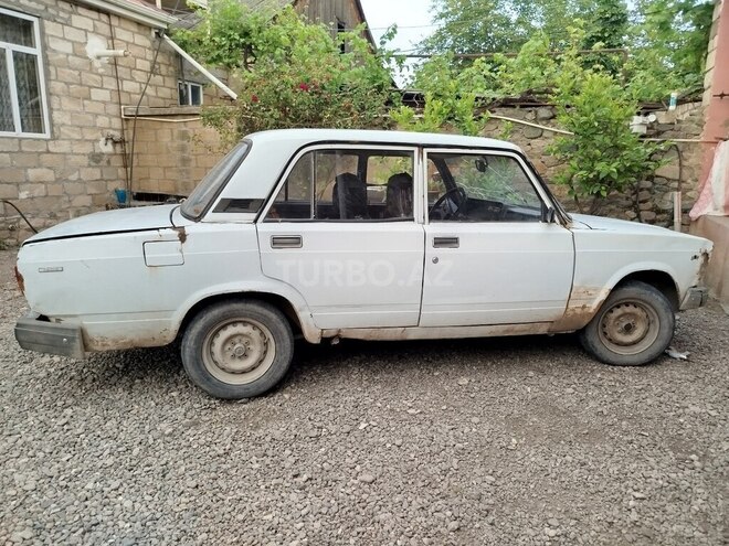 LADA (VAZ) 2105 1989, 90,000 km - 1.3 l - Tovuz