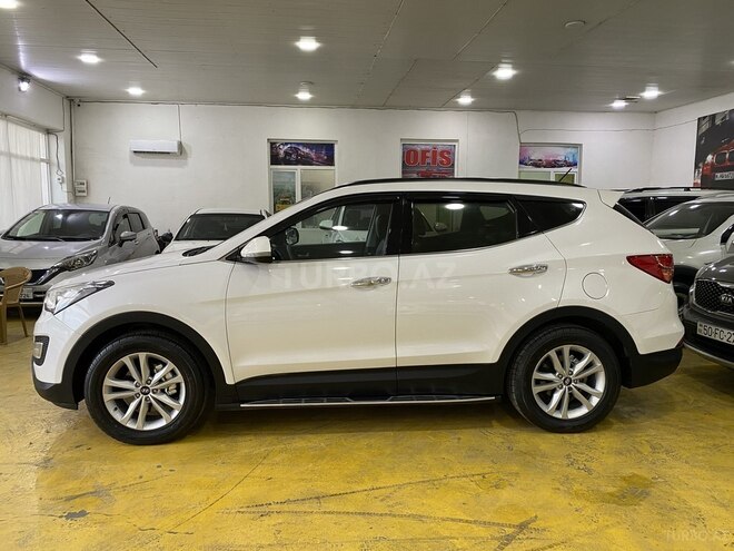 Hyundai Santa Fe-13