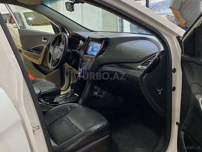Hyundai Santa Fe-19