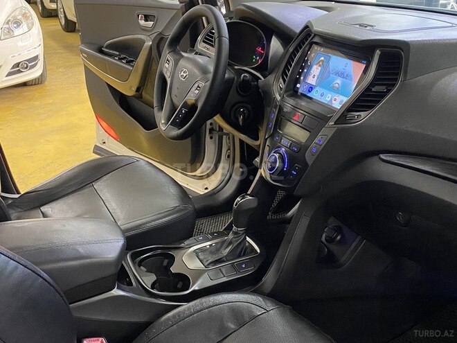 Hyundai Santa Fe-16