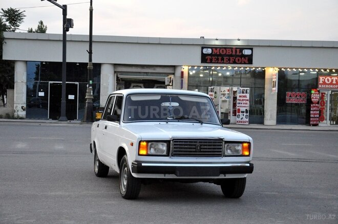 LADA (VAZ) 2107 2010, 33,320 km - 1.6 l - Saatlı