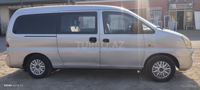 Hyundai H-1 2005, 352,123 km - 2.5 л - Biləsuvar