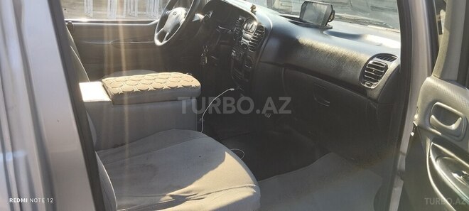 Hyundai H-1 2005, 352,123 km - 2.5 л - Biləsuvar