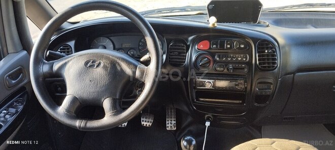 Hyundai H-1 2005, 352,123 km - 2.5 л - Biləsuvar