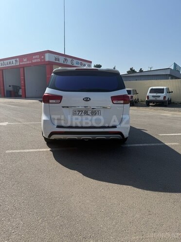 Kia Carnival-7