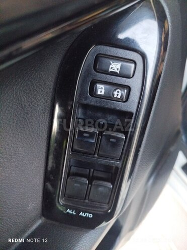 Toyota Land Cruiser Prado-3