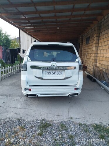 Toyota Land Cruiser Prado-12