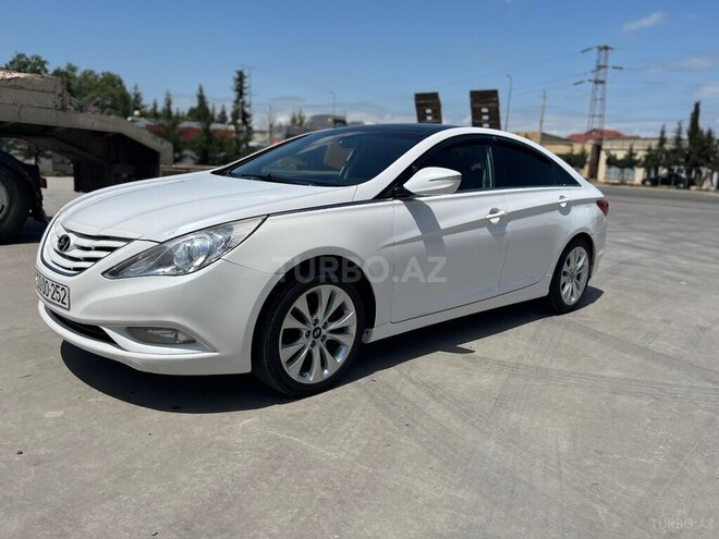 Hyundai Sonata-6