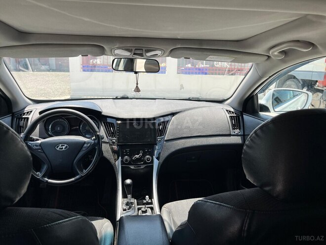 Hyundai Sonata-10