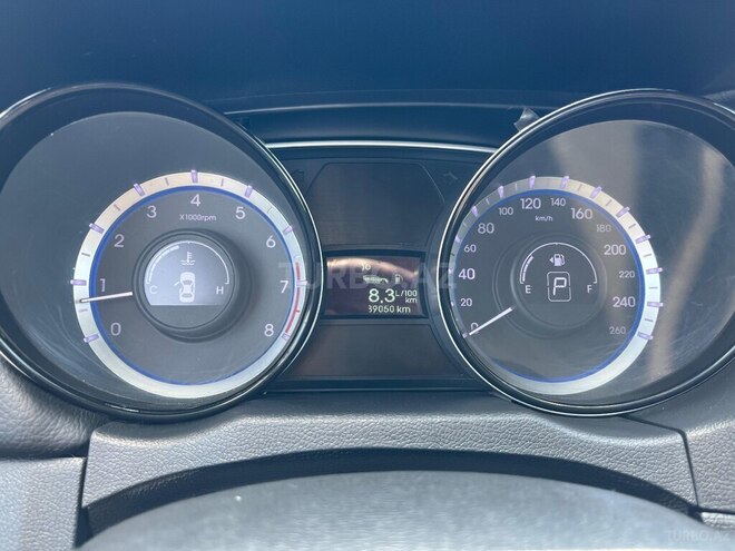 Hyundai Sonata-11