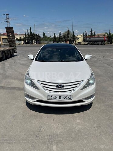 Hyundai Sonata-13