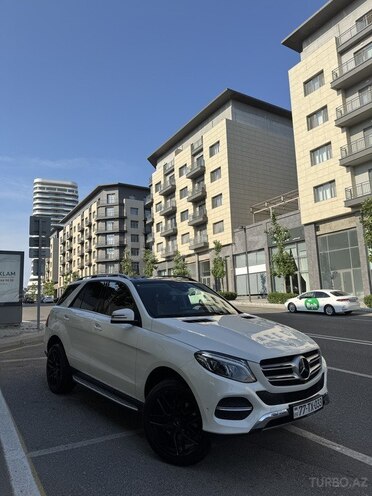 Mercedes GLE 400 4MATIC-2