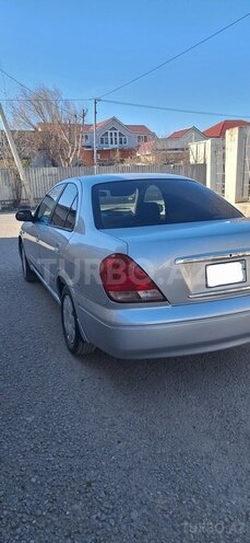 Nissan Sunny-2
