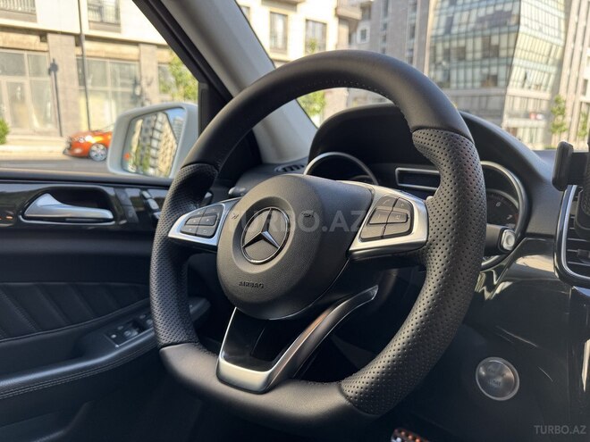 Mercedes GLE 400 4MATIC-12