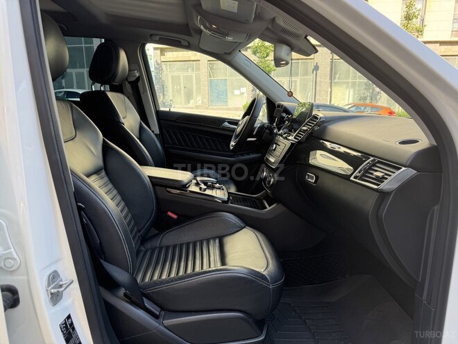 Mercedes GLE 400 4MATIC-18