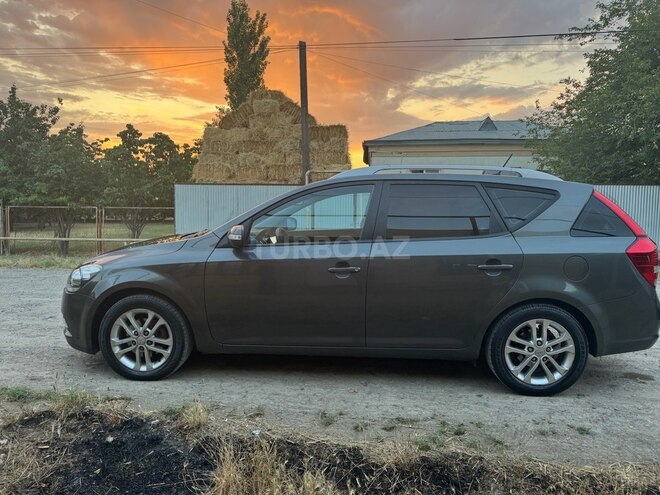 Kia Ceed 2009, 230,000 km - 1.6 л - İmişli