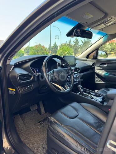 Hyundai Santa Fe-13