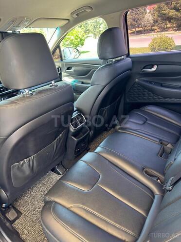 Hyundai Santa Fe-15