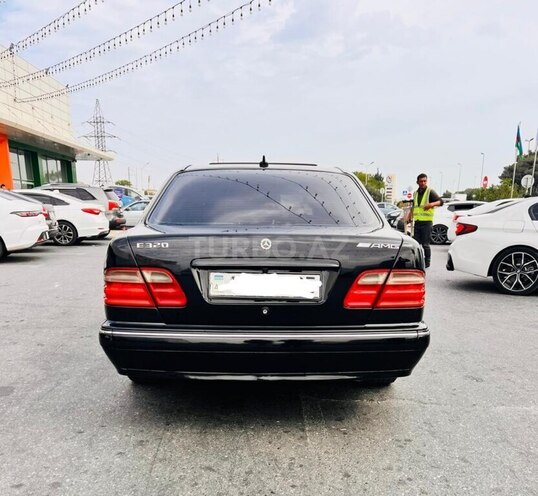 Mercedes E 240 2001, 453,000 km - 2.4 l - Bakı