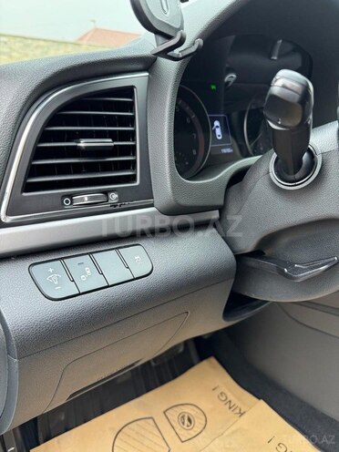 Hyundai Elantra 2017, 20,117 km - 2.0 l - Bakı