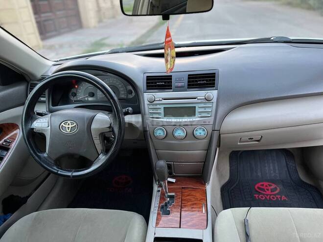 Toyota Camry 2006, 250,000 km - 2.4 л - Salyan