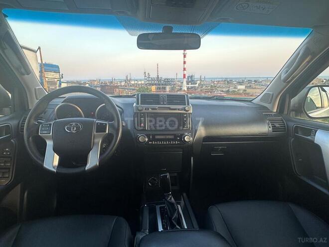 Toyota Land Cruiser Prado-8