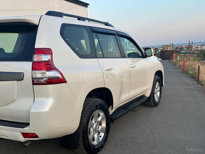 Toyota Land Cruiser Prado-11