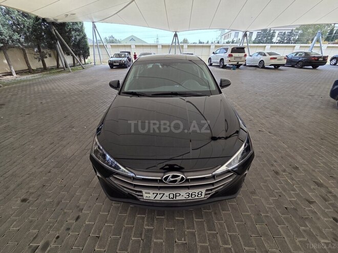 Hyundai Elantra-3