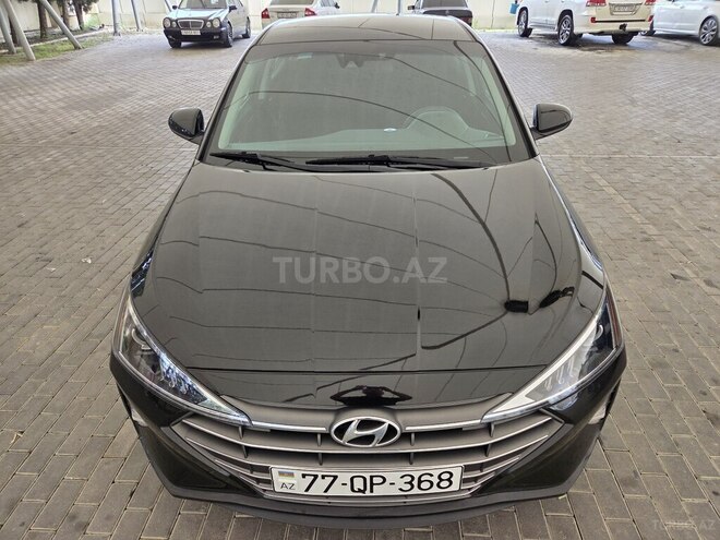 Hyundai Elantra-2