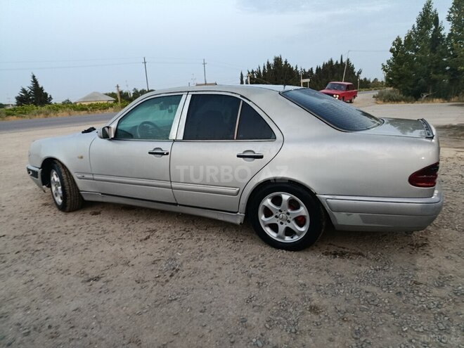 Mercedes E 200 d 1997, 58,888 km - 2.0 l - Salyan