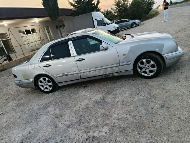 Mercedes E 200 d 1997, 58,888 km - 2.0 l - Salyan