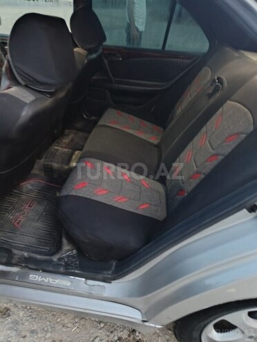 Mercedes E 200 d 1997, 58,888 km - 2.0 l - Salyan