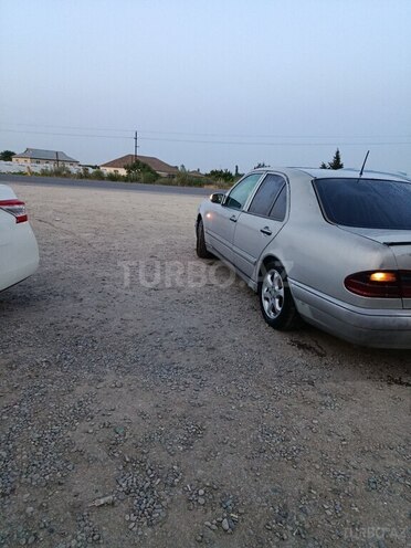 Mercedes E 200 d 1997, 58,888 km - 2.0 l - Salyan